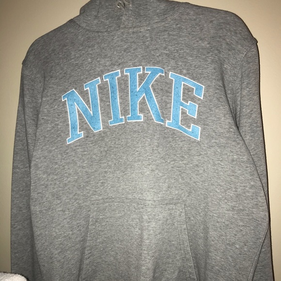 Nike Sweaters - Pull-over hoodie